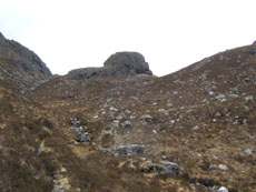 Regard en arrire sur la descente du Bealach Mheinnidh